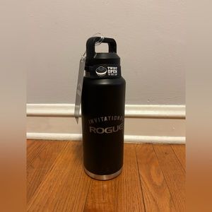 2022 64oz. “Rogue Invitational “ Yeti Bottle